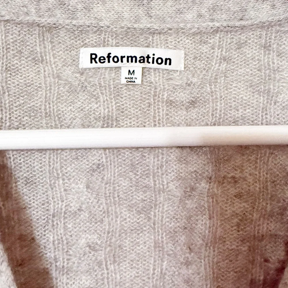 Reformation Giusta Oversized Cashmere Button Cardigan in Light Grey $298 MSRP - Picture 12 of 13